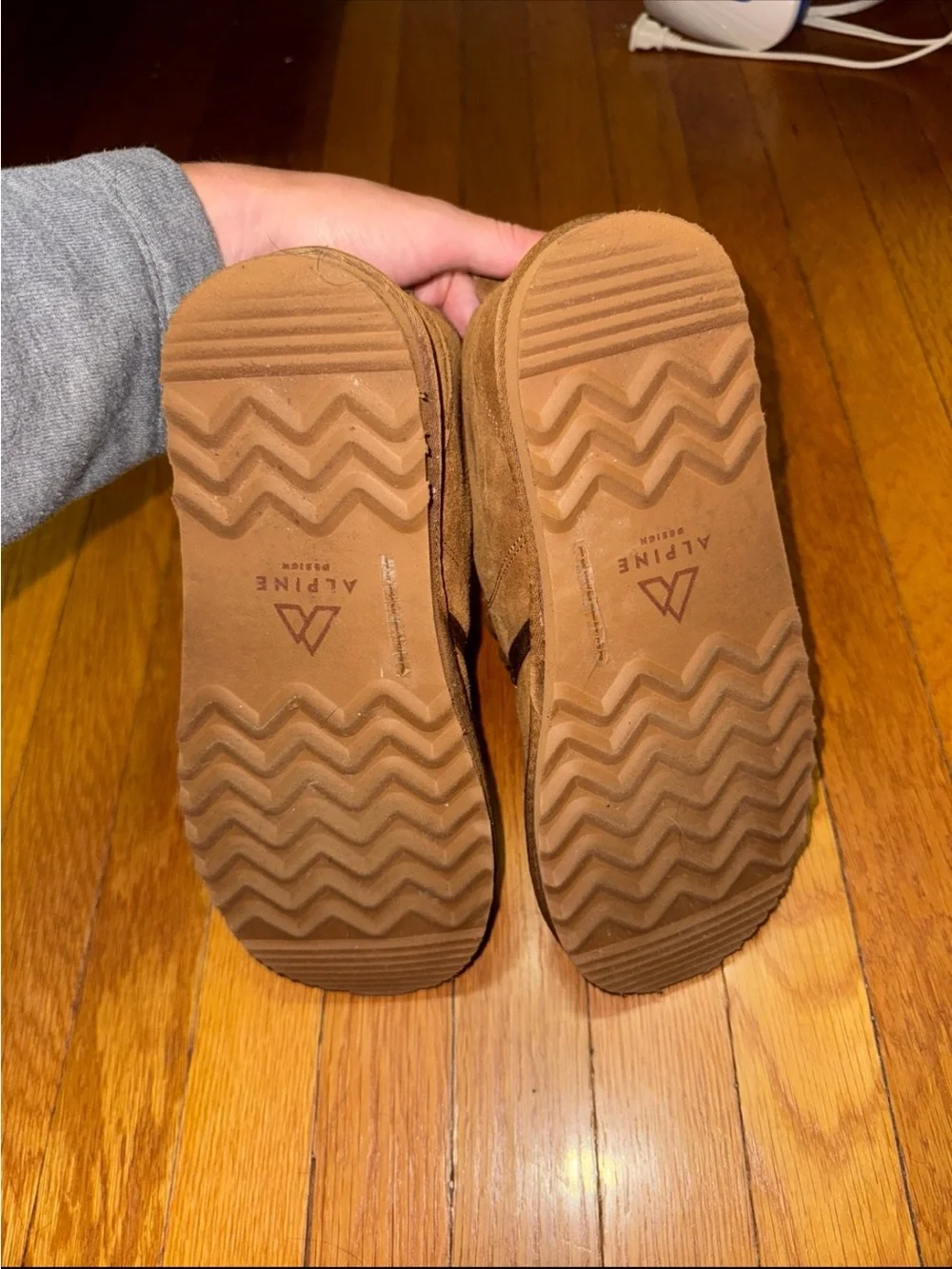 Alpine Design Kids Tan Suede Shearling Lace-Up Boots